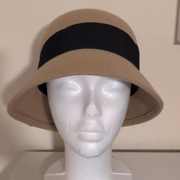 Elegant Tan Cloche Hat with Black Ribbon Rosette Wool Fedora Black Church Hat - Picture 2 of 8